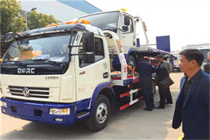 梧州汽车道路救援拖车价格